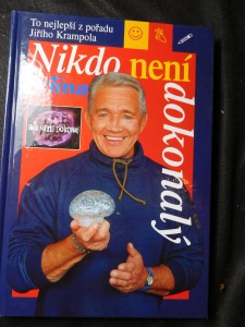 náhled knihy - Nikdo není dokonalý : to nejlepší z pořadu Jiřího Krampola