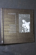náhled knihy - Interview s fotografií. První sedmička, Bruce Davidson, Elliott Erwitt, Ralph Gibson, Antonín Kratochvíl, Duane Michals, Arnold Newman, Vladimir Vjatkin
