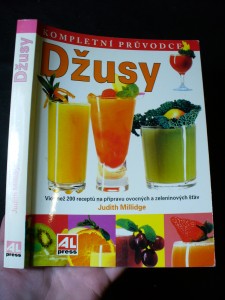 náhled knihy - Džusy : kompletní průvodce