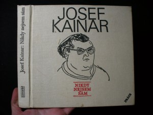 náhled knihy - Nikdy nejsem sám : Výbor z poezie