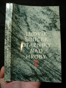 náhled knihy - Otazníky nad hroby