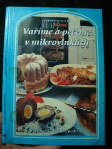 náhled knihy - Vaříme a pečeme v mikrovlnkách