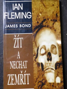 náhled knihy - Žít a nechat zemřít