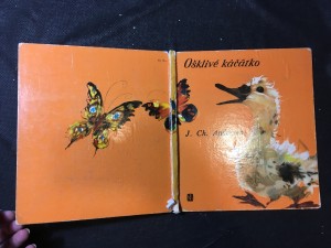 náhled knihy - Ošklivé káčátko