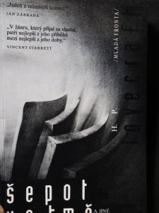 náhled knihy - Šepot ve tmě a jiné hrůzostrašné příběhy