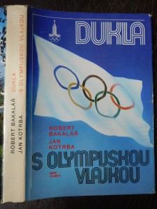 náhled knihy - Dukla s olympijskou vlajkou