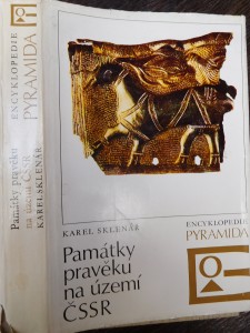 náhled knihy - Památky pravěku na území ČSSR : od lovců mamutů ke státu Přemyslovců