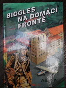 náhled knihy - Biggles na domácí frontě