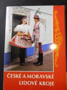 náhled knihy - České a moravské lidové kroje