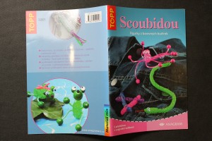 náhled knihy - Scoubidou : figurky z barevných bužírek