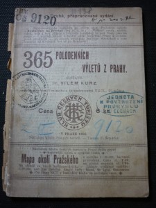 náhled knihy - 365 polodenních výletů z Prahy