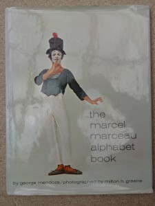 náhled knihy - the marcel marceau - alphabet book