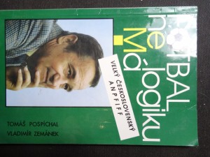 náhled knihy - Fotbal nemá logiku