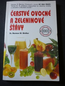 náhled knihy - Čerstvé ovocné a zeleninové šťávy