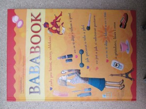 náhled knihy - Bababook. Rady pro líčení, účesy, oblékání