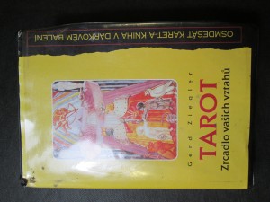 náhled knihy - Tarot. Zrcadlo vašich vztahů