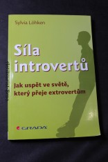 náhled knihy - Síla introvertů : jak uspět ve světě, který přeje extrovertům