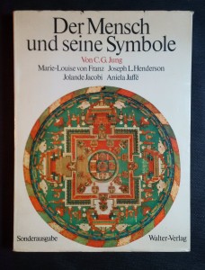 náhled knihy - Der Mensch und seine Symbole