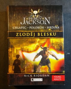 náhled knihy - Percy Jackson. Zloděj blesku