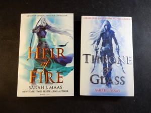náhled knihy - 2x Sarah J. Maas - Heir of Fire, Throne of Glass