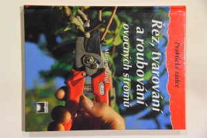 náhled knihy - Řez, tvarování a roubování ovocných stromů