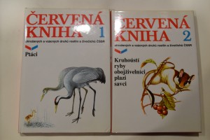 náhled knihy - Červená kniha ohrožených a vzácných druhů rostlin a živočichů ČSSR. 1 a 2