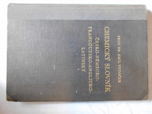 náhled knihy - CHEMICKÝ SLOVNÍK: ČESKO-NĚMECKO-FRANCOUZSKO-ANGLICKO-LATINSKÝ