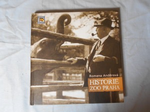 náhled knihy - Historie Zoo Praha : prvních 40 let zápasů a úspěchů