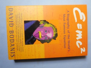 náhled knihy - E=mc2: A biography of the world's most famous equation