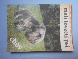 náhled knihy - Malí lovečtí psi : chov a výcvik