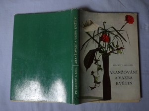 náhled knihy - Aranžování a vazba květin