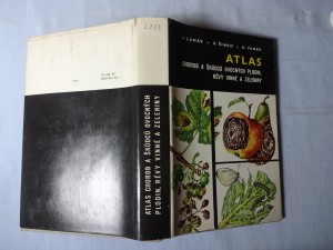 náhled knihy - Atlas chorob a škůdců ovocných plodin, révy vinné a zeleniny