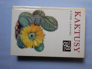 náhled knihy - Kaktusy : Nejkrásnější kaktusy a sukulenty