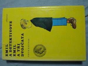 náhled knihy - Emil a detektivové ; Emil a tři dvojčata : Četba pro žáky zákl. škol : Pro čtenáře od 9 let