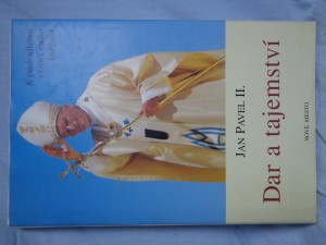 náhled knihy - Dar a tajemství : k padesátému výročí mého kněžství