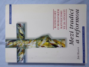 náhled knihy - Mezi tradicí a reformou : rozhovory o moravském katolicismu ve 20. století