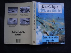náhled knihy - Křídla proti křídlům : letectvo ve druhé světové válce