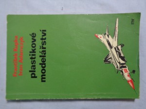 náhled knihy - Plastikové modelářství