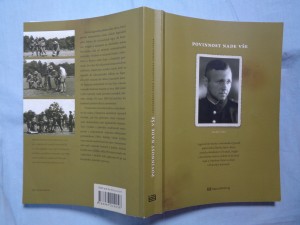 náhled knihy - Povinnost nade vše: legionářský deník a autentická zpověď plukovníka Zdeňka Stava...