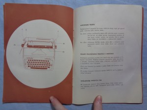 náhled knihy - Návod k obsluze přenosného psacího stroje Consul  model 222.1, 222.2