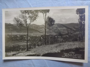 náhled knihy - Vsetín: Pohled s Vršků na údolí Bečvy a vrch Křižový 