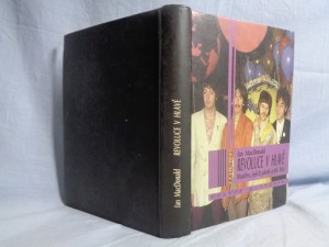 náhled knihy - Revoluce v hlavě: Beatles, jejich písně a 60. léta
