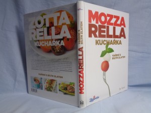 náhled knihy - Mozzarella kuchařka