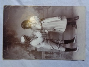 náhled knihy - Muž a žena v kroji - fotopohlednice