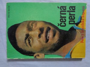 náhled knihy - Černá perla : Pelé a brazilská kopaná