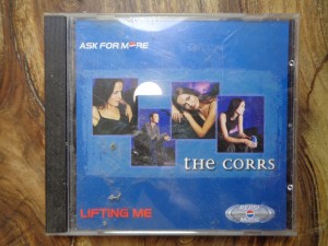 náhled knihy - The Corrs – Lifting Me