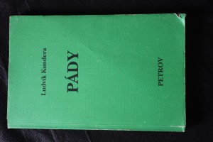 náhled knihy - Pády : poezie 1963-1979