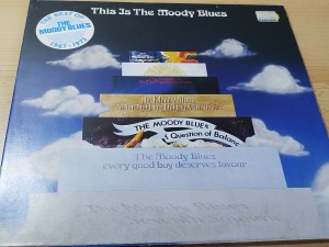 náhled knihy - The Moody Blues ‎– This Is The Moody Blues   2LP