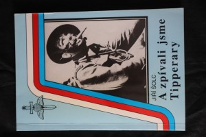 náhled knihy - A zpívali jsme Tipperary : výcvik československých parašutistů ve Velké Británii