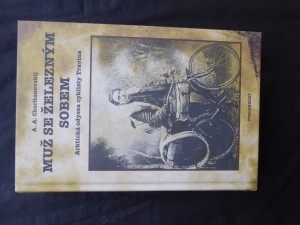 náhled knihy - Muž se železným sobem : arktická odysea cyklisty Travina